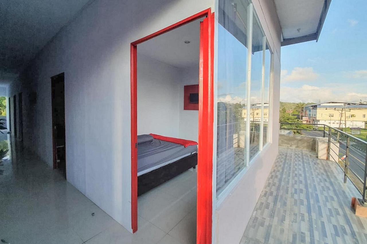 Sky Residence Tomohon Mitra Reddoorz المظهر الخارجي الصورة