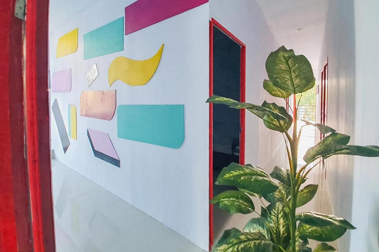 Sky Residence Tomohon Mitra Reddoorz المظهر الخارجي الصورة
